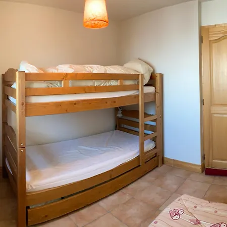 Lumineux 8 Pers Avec Piscine Et Parking Près Des Pistes à - Fr-1-293-363