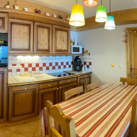 Lumineux 8 Pers Avec Piscine Et Parking Près Des Pistes à - Fr-1-293-363 Appartement *